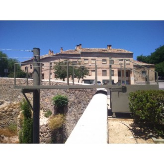 Pilona metálica de 9 m